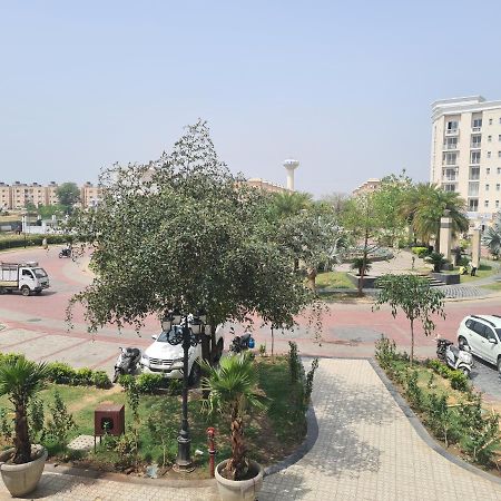 Lord Krishna Palace Hotel Vrindāvan Esterno foto