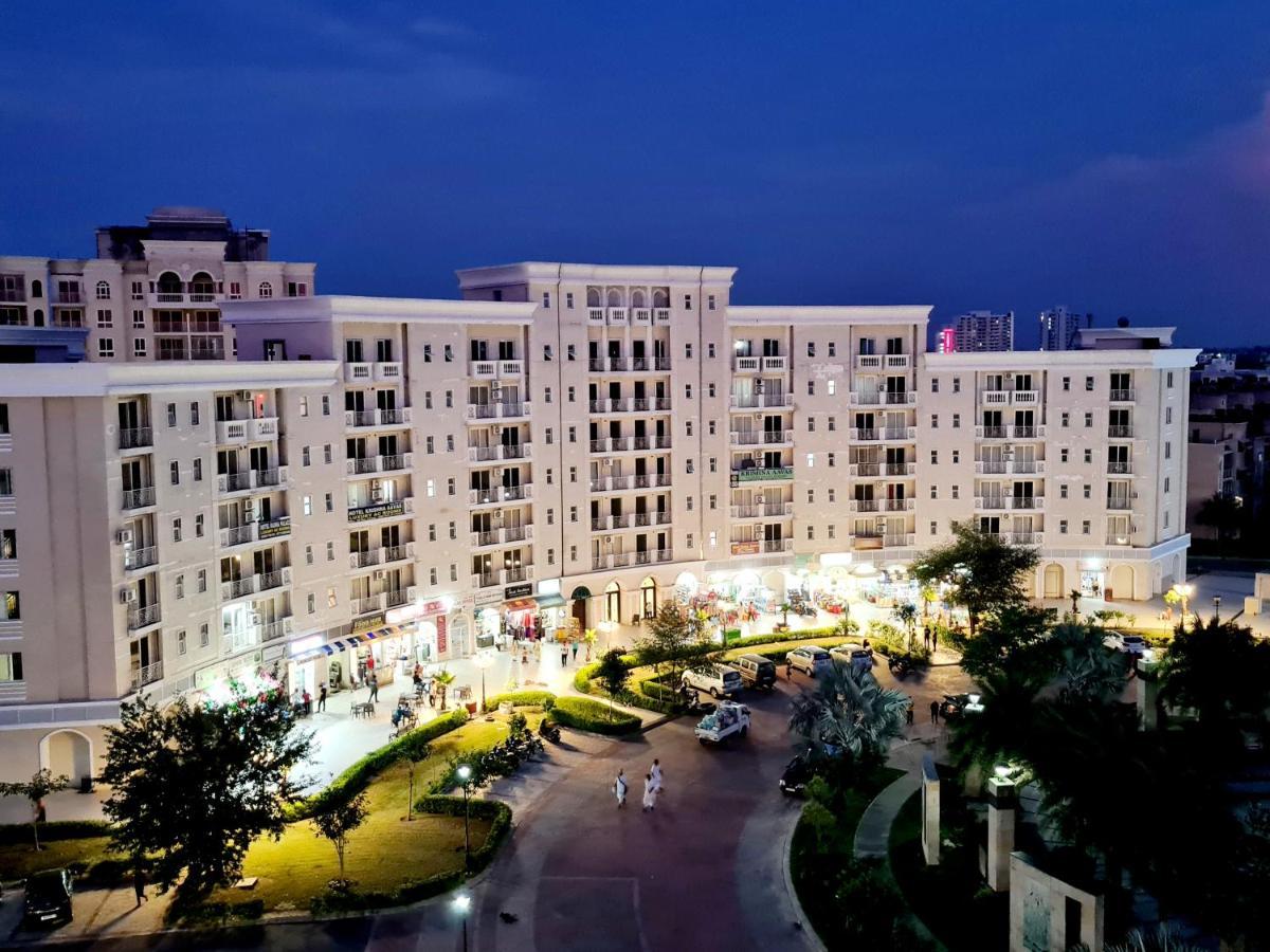 Lord Krishna Palace Hotel Vrindāvan Esterno foto